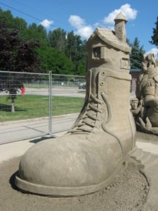 Old Lady and the Shoe